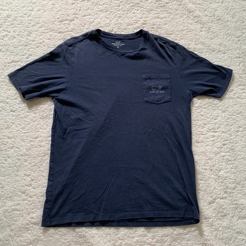 Vineyard vines t-shirt